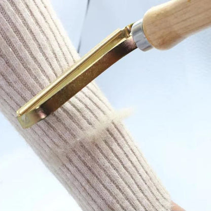 Pet hair removal device for household